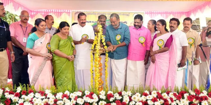 കാര്ഷിക ഉത്പന്നങ്ങളെ മൂല്യവര്ധിത ഉത്പന്നങ്ങളാക്കി മാറ്റണം ; കര്ഷകര്ക്ക് മികച്ച വരുമാനം ഉറപ്പാക്കും : മന്ത്രി പി. പ്രസാദ് കാര്ഷിക ഉത്പന്നങ്ങളെ മൂല്യവര്ധിത ഉത്പന്നങ്ങളാക്കി മാറ്റണം ; കര്ഷകര്ക്ക് മികച്ച വരുമാനം ഉറപ്പാക്കും : മന്ത്രി പി. പ്രസാദ്