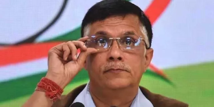 പ്രധാനമന്ത്രി നരേന്ദ്രമോദിയെ പരിഹസിച്ചതുമായി ബന്ധപ്പെട്ട് കോൺഗ്രസ് വക്താവ് പവൻ ഖേരയെ കസ്റ്റഡിയിലെടുത്തു പ്രധാനമന്ത്രി നരേന്ദ്രമോദിയെ പരിഹസിച്ചതുമായി ബന്ധപ്പെട്ട് കോൺഗ്രസ് വക്താവ് പവൻ ഖേരയെ കസ്റ്റഡിയിലെടുത്തു