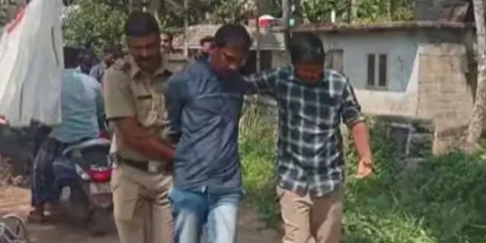 പോലീസിനെ കബളിപ്പിച്ച് രക്ഷപെടാൻ ശ്രമിച്ച കൊലക്കേസ് പ്രതിയെ കൈയ്യോടെ പൊക്കി പോലീസ് പോലീസിനെ കബളിപ്പിച്ച് രക്ഷപെടാൻ ശ്രമിച്ച കൊലക്കേസ് പ്രതിയെ കൈയ്യോടെ പൊക്കി പോലീസ്