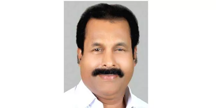 ബസ് കാത്തിരിപ്പ് കേന്ദ്രം നശിപ്പിച്ചത് ഭീരുത്വ നടപടി ; സാമുവൽ കിഴക്കുപുറം ബസ് കാത്തിരിപ്പ് കേന്ദ്രം നശിപ്പിച്ചത് ഭീരുത്വ നടപടി ; സാമുവൽ കിഴക്കുപുറം
