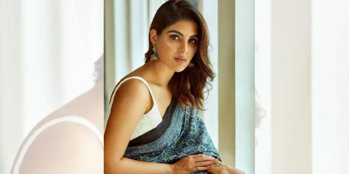 സംയുക്തയെന്ന് വിളിക്കൂ ; ജാതിവാൽ ഒഴിവാക്കിയെന്ന് നടി സംയുക്ത മേനോൻ സംയുക്തയെന്ന് വിളിക്കൂ ; ജാതിവാൽ ഒഴിവാക്കിയെന്ന് നടി സംയുക്ത മേനോൻ