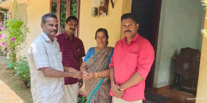 സാമൂഹ്യ സുരക്ഷാ പെന്ഷന് വിതരണം തുടങ്ങി ; ജില്ലയ്ക്ക് 9,44,04,600 രൂപ അനുവദിച്ചു സാമൂഹ്യ സുരക്ഷാ പെന്ഷന് വിതരണം തുടങ്ങി ; ജില്ലയ്ക്ക് 9,44,04,600 രൂപ അനുവദിച്ചു