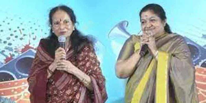 പിന്നണി ഗായിക വാണി ജയറാമിനെ അനുസ്മരിച്ച് കെ എസ് ചിത്ര പിന്നണി ഗായിക വാണി ജയറാമിനെ അനുസ്മരിച്ച് കെ എസ് ചിത്ര