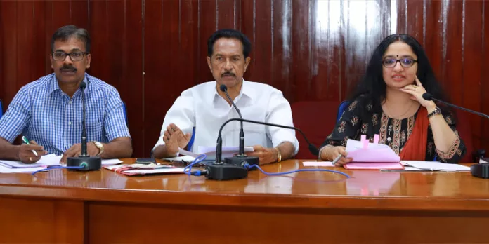 തദ്ദേശസ്ഥാപനങ്ങള് പദ്ധതി പ്രവര്ത്തനം സമയബന്ധിതമായി പൂര്ത്തീകരിക്കണം : ജില്ലാ പഞ്ചായത്ത് പ്രസിഡന്റ് തദ്ദേശസ്ഥാപനങ്ങള് പദ്ധതി പ്രവര്ത്തനം സമയബന്ധിതമായി പൂര്ത്തീകരിക്കണം : ജില്ലാ പഞ്ചായത്ത് പ്രസിഡന്റ്