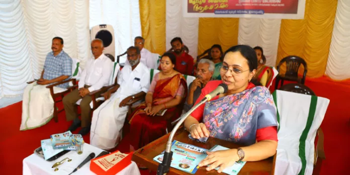 മൂലൂര് സ്മരണ കാലഘട്ടത്തിന്റെ വെളിച്ചം : മന്ത്രി വീണാ ജോര്ജ് മൂലൂര് സ്മരണ കാലഘട്ടത്തിന്റെ വെളിച്ചം : മന്ത്രി വീണാ ജോര്ജ്