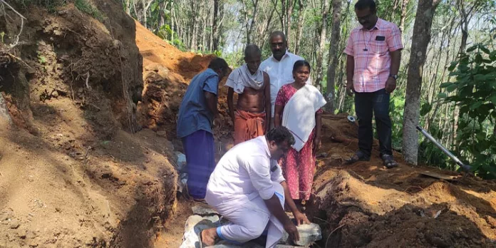 കൈലാസക്കുന്ന് പട്ടികജാതി കോളനിയിലെ മണ്ണ് സംരക്ഷണ പ്രവര്ത്തനങ്ങള്ക്ക് തുടക്കമായി കൈലാസക്കുന്ന് പട്ടികജാതി കോളനിയിലെ മണ്ണ് സംരക്ഷണ പ്രവര്ത്തനങ്ങള്ക്ക് തുടക്കമായി