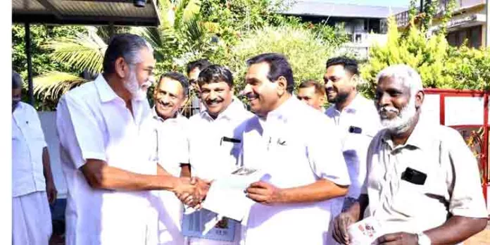 കെ.പി.സി.സി ആവിഷ്ക്കരിച്ച ഭവന സന്ദർശനo ജില്ലയിലുടനീളം നടന്നു കെ.പി.സി.സി ആവിഷ്ക്കരിച്ച ഭവന സന്ദർശനo ജില്ലയിലുടനീളം നടന്നു