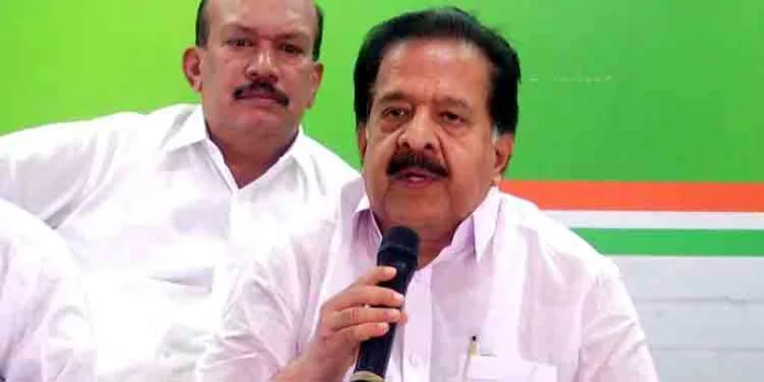 വഴിയോര വിശ്രമകേന്ദ്രങ്ങളുടെ പേരില് സര്ക്കാര് ഭൂമി വില്ക്കാന് ശ്രമo : രമേശ് ചെന്നിത്തല വഴിയോര വിശ്രമകേന്ദ്രങ്ങളുടെ പേരില് സര്ക്കാര് ഭൂമി വില്ക്കാന് ശ്രമo : രമേശ് ചെന്നിത്തല