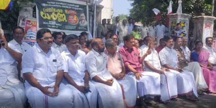 സഹകരണ ബാങ്കുകളിലെ ജപ്തി നടപടികൾ നിർത്തിവയ്ക്കണം : അപു ജോൺ ജോസഫ് സഹകരണ ബാങ്കുകളിലെ ജപ്തി നടപടികൾ നിർത്തിവയ്ക്കണം : അപു ജോൺ ജോസഫ്