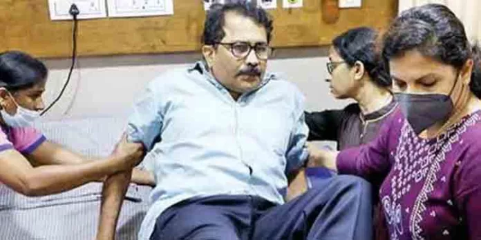 പ്രസവത്തിനിടെ നവജാതശിശു മരിച്ചസംഭവത്തില് ചികിത്സപ്പിഴവ് ആരോപിച്ച് ആശുപത്രിയില് സംഘര്ഷം പ്രസവത്തിനിടെ നവജാതശിശു മരിച്ചസംഭവത്തില് ചികിത്സപ്പിഴവ് ആരോപിച്ച് ആശുപത്രിയില് സംഘര്ഷം