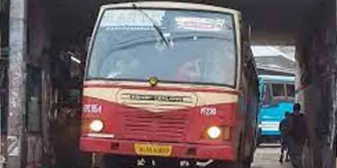 കെ.എസ്.ആർ.ടി.സി ദീർഘദൂര സർവീസുകള് വര്ദ്ധിക്കുമ്പോളും റാന്നിയിൽ രാത്രികാല യാത്രാക്ലേശത്തിന് പരിഹാരമില്ല കെ.എസ്.ആർ.ടി.സി ദീർഘദൂര സർവീസുകള് വര്ദ്ധിക്കുമ്പോളും റാന്നിയിൽ രാത്രികാല യാത്രാക്ലേശത്തിന് പരിഹാരമില്ല