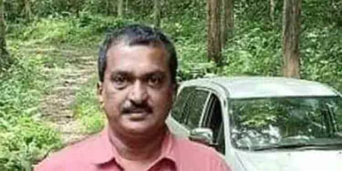 സിപിഎം ജില്ലാ നേതൃത്വത്തിന്റെ ആജ്ഞ ശിരസാ വഹിച്ച് പോലീസ് ; ആരോഗ്യവകുപ്പ് ഉദ്യോഗസ്ഥനെ മര്ദ്ദിച്ച നേതാവിനെതിരെ നടപടിയില്ല സിപിഎം ജില്ലാ നേതൃത്വത്തിന്റെ ആജ്ഞ ശിരസാ വഹിച്ച് പോലീസ് ; ആരോഗ്യവകുപ്പ് ഉദ്യോഗസ്ഥനെ മര്ദ്ദിച്ച നേതാവിനെതിരെ നടപടിയില്ല