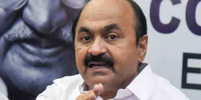 ബ്രഹ്മപുരം അഗ്നിബാധ മനപ്പൂര്വ്വം ഉണ്ടാക്കിയത് ; സര്ക്കാരിനെയും കോര്പ്പറേഷനെയും വിമര്ശിച്ച് പ്രതിപക്ഷ നേതാവ് വി.ഡി. സതീശന് ബ്രഹ്മപുരം അഗ്നിബാധ മനപ്പൂര്വ്വം ഉണ്ടാക്കിയത് ; സര്ക്കാരിനെയും കോര്പ്പറേഷനെയും വിമര്ശിച്ച് പ്രതിപക്ഷ നേതാവ് വി.ഡി. സതീശന്