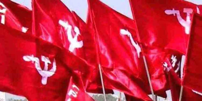 കരിമണ്ണൂര് ഏരിയ കമ്മിറ്റി ഓഫീസില് ഡിവൈഎഫ്ഐ പ്രവര്ത്തകര് ഏറ്റുമുട്ടി കരിമണ്ണൂര് ഏരിയ കമ്മിറ്റി ഓഫീസില് ഡിവൈഎഫ്ഐ പ്രവര്ത്തകര് ഏറ്റുമുട്ടി