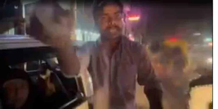 കാഞ്ഞങ്ങാട്ട് റോഡില് കുടുംബത്തിന് നേരെ മുസ്ലിം ലീഗ് പ്രവര്ത്തകരുടെ ആക്രമണം കാഞ്ഞങ്ങാട്ട് റോഡില് കുടുംബത്തിന് നേരെ മുസ്ലിം ലീഗ് പ്രവര്ത്തകരുടെ ആക്രമണം