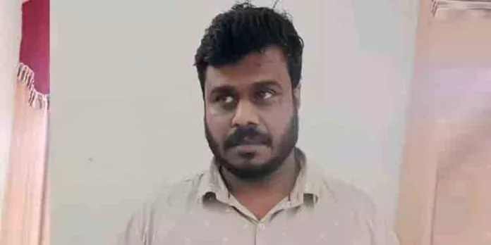 ഒളിവിലായിരുന്ന പ്രതി കഞ്ചാവുമായി പിടിയില് ഒളിവിലായിരുന്ന പ്രതി കഞ്ചാവുമായി പിടിയില്