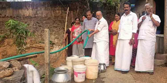 സ്ട്രീറ്റ് ലൈറ്റ് സോഷ്യൽ ഫോറത്തിന്റ് നേതൃത്വത്തിൽ സൗജന്യ കുടിവെള്ള വിതരണം നടത്തി സ്ട്രീറ്റ് ലൈറ്റ് സോഷ്യൽ ഫോറത്തിന്റ് നേതൃത്വത്തിൽ സൗജന്യ കുടിവെള്ള വിതരണം നടത്തി