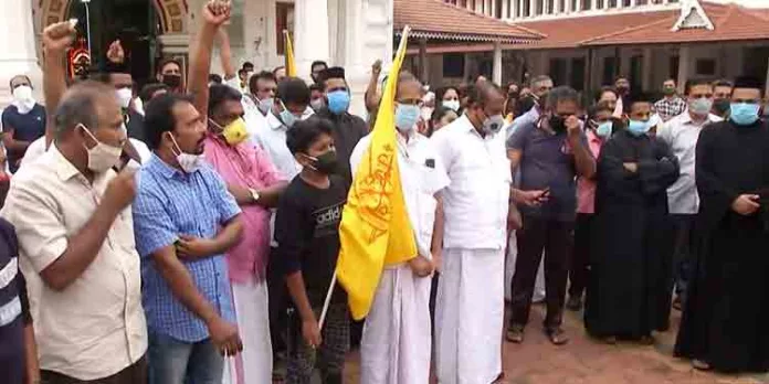 സഭാതർക്കം പരിഹരിക്കുന്നതിനുള്ള ബില്ലിന്റെ കരടിന് ഇടതു മുന്നണി യോഗത്തിൻ്റെ അംഗീകാരം സഭാതർക്കം പരിഹരിക്കുന്നതിനുള്ള ബില്ലിന്റെ കരടിന് ഇടതു മുന്നണി യോഗത്തിൻ്റെ അംഗീകാരം