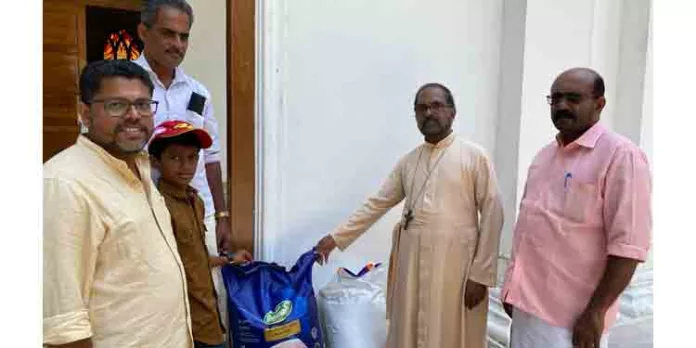 സി.പി.ഐ റാന്നി മണ്ഡലം കമ്മറ്റി ഭക്ഷണത്തിനാവശ്യമായ സാധന സാമഗ്രികൾ നൽകി സി.പി.ഐ റാന്നി മണ്ഡലം കമ്മറ്റി ഭക്ഷണത്തിനാവശ്യമായ സാധന സാമഗ്രികൾ നൽകി