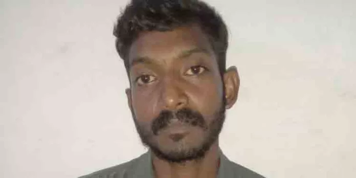 പ്രണയാഭ്യർത്ഥന നിരസിച്ച വീട്ടമ്മയെ ഉപദ്രവിക്കുവാൻ ശ്രമിച്ച കേസിൽ യുവാവ് അറസ്റ്റിൽ പ്രണയാഭ്യർത്ഥന നിരസിച്ച വീട്ടമ്മയെ ഉപദ്രവിക്കുവാൻ ശ്രമിച്ച കേസിൽ യുവാവ് അറസ്റ്റിൽ