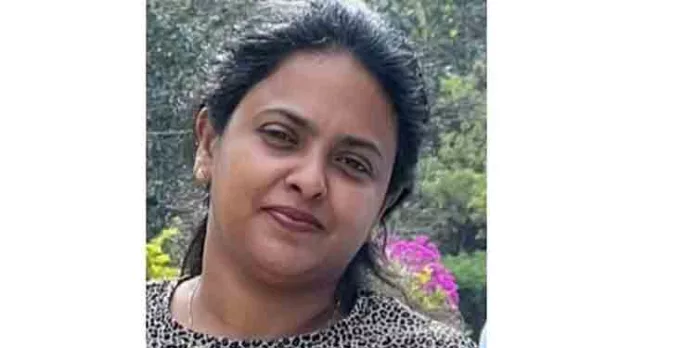 കുവൈറ്റില് നിന്ന് അവധിക്ക് നാട്ടിലെത്തിയ നേഴ്സ് അപകടത്തില് മരിച്ചു കുവൈറ്റില് നിന്ന് അവധിക്ക് നാട്ടിലെത്തിയ നേഴ്സ് അപകടത്തില് മരിച്ചു