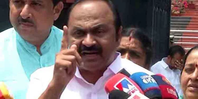 ബ്രഹ്മപുരം വിഷയത്തില് സര്ക്കാരിന് പൊള്ളുന്ന സ്ഥിതിയെന്ന് പ്രതിപക്ഷനേതാവ് വി.ഡി.സതീശന് ബ്രഹ്മപുരം വിഷയത്തില് സര്ക്കാരിന് പൊള്ളുന്ന സ്ഥിതിയെന്ന് പ്രതിപക്ഷനേതാവ് വി.ഡി.സതീശന്