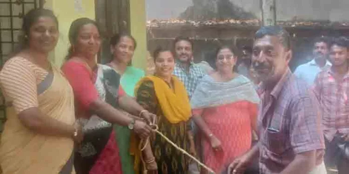 പഴവങ്ങാടി ഗ്രാമപഞ്ചായത്ത് പോത്തുക്കുട്ടിയെ വിതരണം ചെയ്തു പഴവങ്ങാടി ഗ്രാമപഞ്ചായത്ത് പോത്തുക്കുട്ടിയെ വിതരണം ചെയ്തു