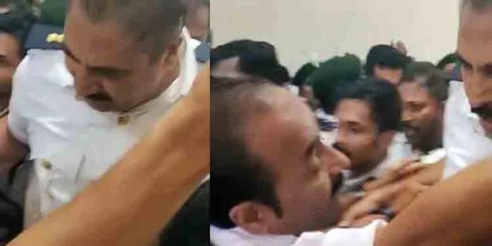 നിയമസഭയില് പ്രതിഷേധവുമായി പ്രതിപക്ഷം ; സ്പീക്കറുടെ ഓഫീസ് ഉപരോധിച്ചു – വന് സംഘര്ഷം നിയമസഭയില് പ്രതിഷേധവുമായി പ്രതിപക്ഷം ; സ്പീക്കറുടെ ഓഫീസ് ഉപരോധിച്ചു – വന് സംഘര്ഷം