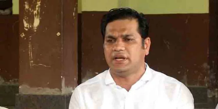 കൊച്ചിയില് പെയ്ത മഴ ജനങ്ങളില് ഭീതി പടര്ത്തുന്നു ; പഠനം നടത്തണം ആവശ്യം ഉന്നയിച്ച് ഹൈബി ഈഡന് കൊച്ചിയില് പെയ്ത മഴ ജനങ്ങളില് ഭീതി പടര്ത്തുന്നു ; പഠനം നടത്തണം ആവശ്യം ഉന്നയിച്ച് ഹൈബി ഈഡന്