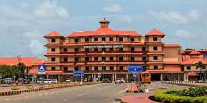 വിമാനത്തിന്റെ യാത്ര വൈകിക്കാന് വ്യാജബോംബ് ഭീഷണി; ബംഗാള് സ്വദേശിനി അറസ്റ്റില് വിമാനത്തിന്റെ യാത്ര വൈകിക്കാന് വ്യാജബോംബ് ഭീഷണി; ബംഗാള് സ്വദേശിനി അറസ്റ്റില്