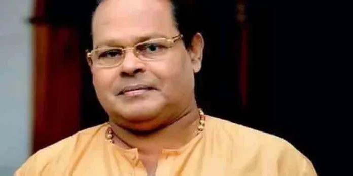 നടനും മുൻ എം.പിയുമായ ഇന്നസെന്റിന്റെ നില ആശങ്കാകുലമായി തുടരുന്നു നടനും മുൻ എം.പിയുമായ ഇന്നസെന്റിന്റെ നില ആശങ്കാകുലമായി തുടരുന്നു