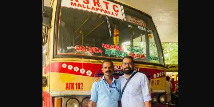 യാത്രയ്ക്കിടെ അബോധാവസ്ഥയിൽ ആയ യാത്രികയ്ക്ക് രക്ഷകരായി കെ എസ് ആർ ടി സി ബസിലെ ജീവനക്കാർ യാത്രയ്ക്കിടെ അബോധാവസ്ഥയിൽ ആയ യാത്രികയ്ക്ക് രക്ഷകരായി കെ എസ് ആർ ടി സി ബസിലെ ജീവനക്കാർ