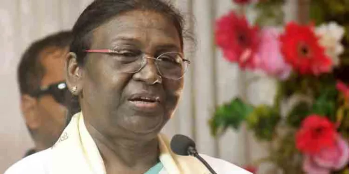 രാഷ്ട്രപതി ദ്രൗപദി മുര്മു ഡല്ഹിയിലേക്ക് മടങ്ങി രാഷ്ട്രപതി ദ്രൗപദി മുര്മു ഡല്ഹിയിലേക്ക് മടങ്ങി