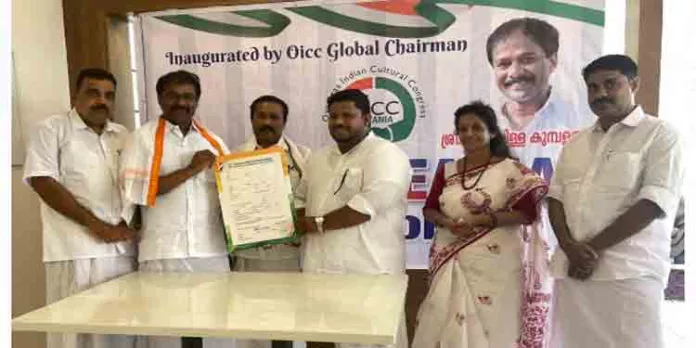 കേരള ഭരണം കേന്ദ്ര ഭരണത്തിന്റെ തനിപ്പകർപ്പ് : കുമ്പളത്ത് ശങ്കരപ്പിള്ള കേരള ഭരണം കേന്ദ്ര ഭരണത്തിന്റെ തനിപ്പകർപ്പ് : കുമ്പളത്ത് ശങ്കരപ്പിള്ള