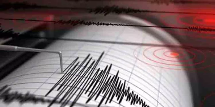 ശക്തമായ ഭൂചലനം; അഫ്ഗാനിസ്ഥാനിലും പാകിസ്ഥാനിലും 9 മരണം ശക്തമായ ഭൂചലനം; അഫ്ഗാനിസ്ഥാനിലും പാകിസ്ഥാനിലും 9 മരണം