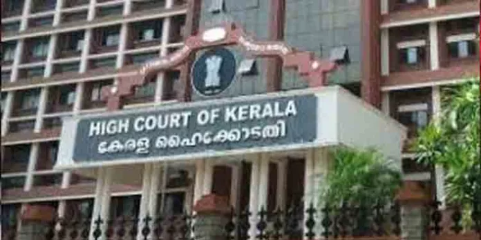 ബ്രഹ്മപുരം തീപിടിത്തം കേരളത്തിനുള്ള മുന്നറിയിപ്പാണെന്ന് ഹൈക്കോടതി ബ്രഹ്മപുരം തീപിടിത്തം കേരളത്തിനുള്ള മുന്നറിയിപ്പാണെന്ന് ഹൈക്കോടതി