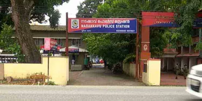നടക്കാവ് പീഡനം ഇടനിലക്കാരിയായ നടിയെ വീണ്ടും ചോദ്യം ചെയ്തു നടക്കാവ് പീഡനം ഇടനിലക്കാരിയായ നടിയെ വീണ്ടും ചോദ്യം ചെയ്തു