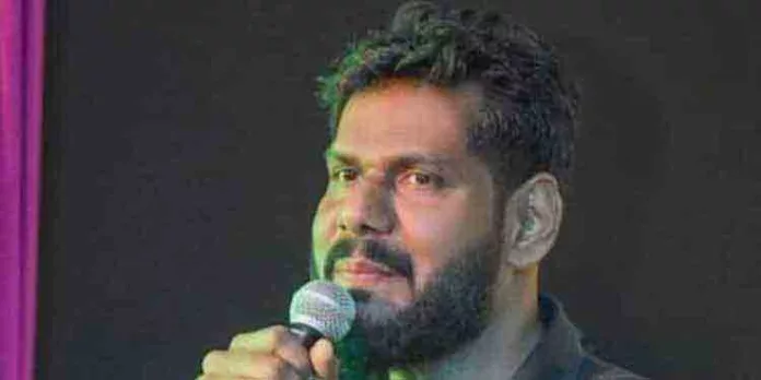 പ്രശസ്ത ഗായകനും ചിത്രകാരനുമായ ഫൈസല് കുപ്പായി മരിച്ചു പ്രശസ്ത ഗായകനും ചിത്രകാരനുമായ ഫൈസല് കുപ്പായി മരിച്ചു