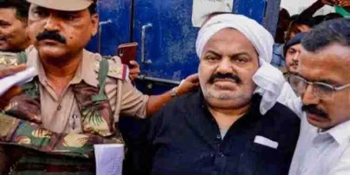 അതിഖ് അഹമ്മദിനെ ഇന്ന് പ്രയാഗ് രാജ് കോടതിയില് ഹാജരാക്കും അതിഖ് അഹമ്മദിനെ ഇന്ന് പ്രയാഗ് രാജ് കോടതിയില് ഹാജരാക്കും