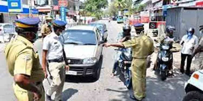 ചാടിവീണുള്ള വാഹനപരിശോധന വേണ്ട ; കൈമടക്ക് വാങ്ങി ശീലിച്ചവരാണ് ഡിജിറ്റല് പരിശോധനയോട് മുഖംതിരിക്കുന്നതെന്നാണ് സര്ക്കാര് നിഗമനം ചാടിവീണുള്ള വാഹനപരിശോധന വേണ്ട ; കൈമടക്ക് വാങ്ങി ശീലിച്ചവരാണ് ഡിജിറ്റല് പരിശോധനയോട് മുഖംതിരിക്കുന്നതെന്നാണ് സര്ക്കാര് നിഗമനം