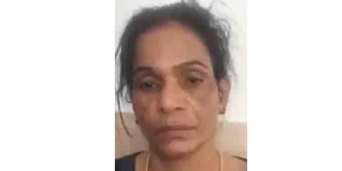 വാടകയ്ക്കെടുത്ത കാര് മറിച്ചു വിറ്റു ; പൂമ്പാറ്റ വീണ്ടും അഴിക്കുള്ളില് വാടകയ്ക്കെടുത്ത കാര് മറിച്ചു വിറ്റു ; പൂമ്പാറ്റ വീണ്ടും അഴിക്കുള്ളില്