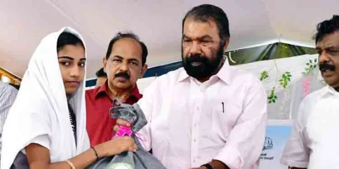 സ്കൂള് ഉച്ച ഭക്ഷണ പരിപാടിയില് കേരളം രാജ്യത്തിനാകെ മാതൃക : മന്ത്രി വി. ശിവന്കുട്ടി സ്കൂള് ഉച്ച ഭക്ഷണ പരിപാടിയില് കേരളം രാജ്യത്തിനാകെ മാതൃക : മന്ത്രി വി. ശിവന്കുട്ടി