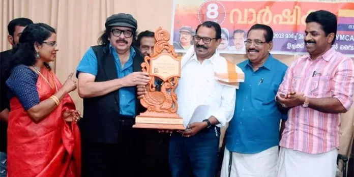 നവഭാവന ചാരിറ്റബിൾ ട്രസ്റ്റിന്റെ ആതുര സേവനത്തിനുള്ള കർമ്മ ശ്രേഷ്ഠ പുരസ്കാരം എം.കെ മോഹനന് സമ്മാനിച്ചു നവഭാവന ചാരിറ്റബിൾ ട്രസ്റ്റിന്റെ ആതുര സേവനത്തിനുള്ള കർമ്മ ശ്രേഷ്ഠ പുരസ്കാരം എം.കെ മോഹനന് സമ്മാനിച്ചു