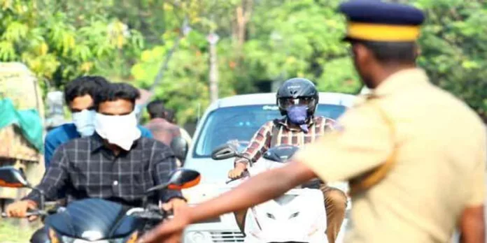 സ്കൂട്ടറുമായി 16കാരി റോഡില് ; മാതാവിനെതിരെ കേസെടുത്തു സ്കൂട്ടറുമായി 16കാരി റോഡില് ; മാതാവിനെതിരെ കേസെടുത്തു