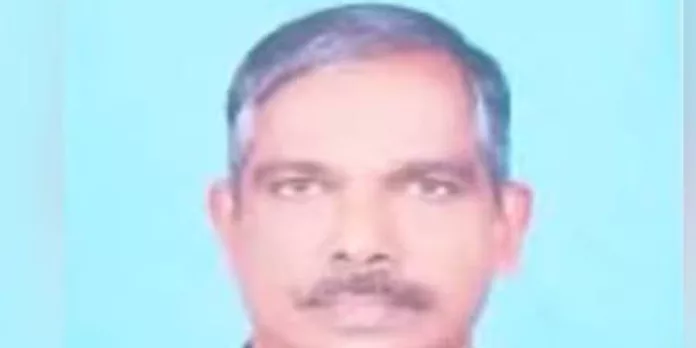 ആലപ്പുഴയില് കയര്തൊഴിലാളി തൂങ്ങിമരിച്ച നിലയില് ആലപ്പുഴയില് കയര്തൊഴിലാളി തൂങ്ങിമരിച്ച നിലയില്