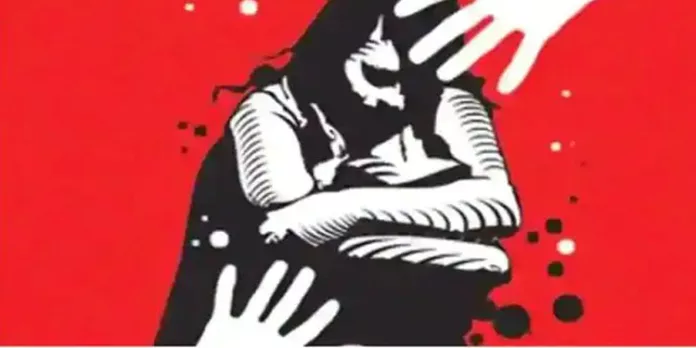 13കാരിയെ പിഡിപ്പിച്ചു : രണ്ടാനച്ഛന് ഒമ്പത് വര്ഷം കഠിന തടവ് 13കാരിയെ പിഡിപ്പിച്ചു : രണ്ടാനച്ഛന് ഒമ്പത് വര്ഷം കഠിന തടവ്