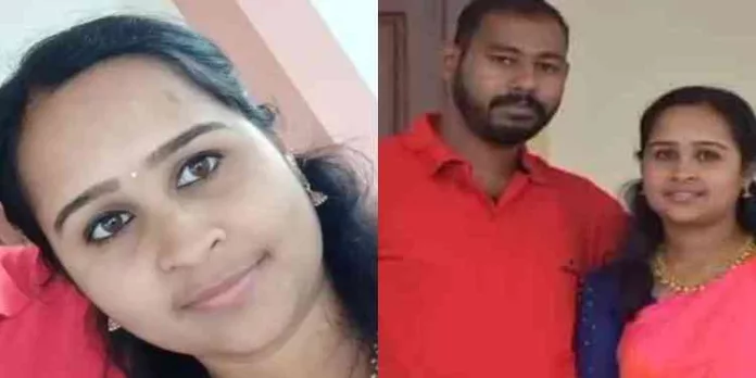 അനുമോള് മരിച്ചത് തലയ്ക്കേറ്റ ക്ഷതം കൊണ്ടെന്ന് പോസ്റ്റ്മോര്ട്ടം റിപ്പോര്ട്ട് ; ഭര്ത്താവ് തമിഴ്നാട്ടിലേക്ക് കടന്നെന്ന് സൂചന അനുമോള് മരിച്ചത് തലയ്ക്കേറ്റ ക്ഷതം കൊണ്ടെന്ന് പോസ്റ്റ്മോര്ട്ടം റിപ്പോര്ട്ട് ; ഭര്ത്താവ് തമിഴ്നാട്ടിലേക്ക് കടന്നെന്ന് സൂചന