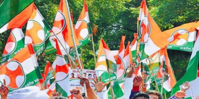 പാലക്കാട്ട് യൂത്ത് കോണ്ഗ്രസില് കൂട്ടരാജി പാലക്കാട്ട് യൂത്ത് കോണ്ഗ്രസില് കൂട്ടരാജി