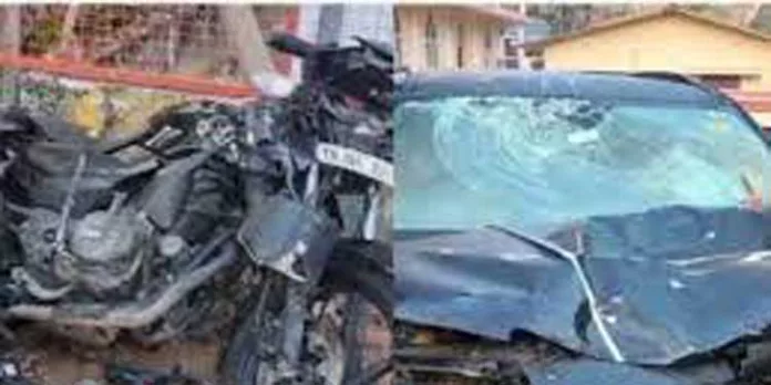 മേലെ വെട്ടിപ്രത്ത് കാറ് ബൈക്കുകളിൽ ഇടിച്ചുണ്ടായ അപകടത്തിൽ രണ്ട് പേർ മരിച്ചു മേലെ വെട്ടിപ്രത്ത് കാറ് ബൈക്കുകളിൽ ഇടിച്ചുണ്ടായ അപകടത്തിൽ രണ്ട് പേർ മരിച്ചു