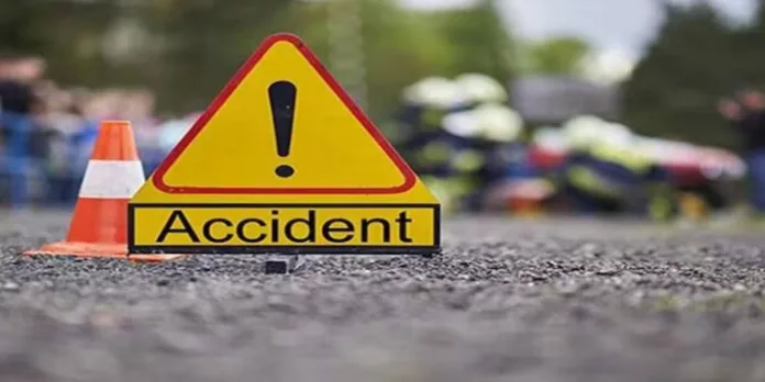 ശബരിമല തീര്ത്ഥാടകരുടെ ബസ് കൊക്കയിലേക്ക് മറിഞ്ഞു ; 60 ഓളം പേര് അപകടത്തില്പ്പെട്ടു ശബരിമല തീര്ത്ഥാടകരുടെ ബസ് കൊക്കയിലേക്ക് മറിഞ്ഞു ; 60 ഓളം പേര് അപകടത്തില്പ്പെട്ടു